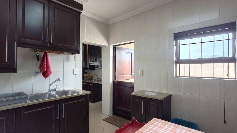 5 Bedroom Property for Sale in Num Num Cape Estate Western Cape